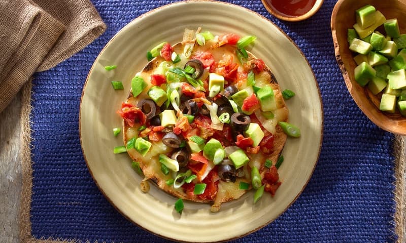 Tostada de requesón con pico de gallo